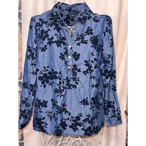 J. Jill Tops - Soft beautiful women J. Jill Tencel Denim Floral Half Button Popover Collar Shir
